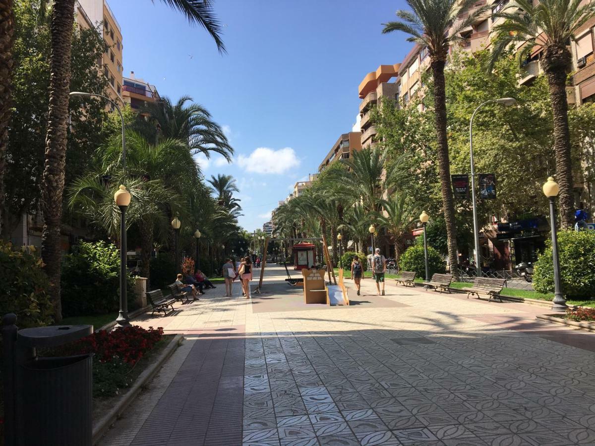 4 Bedrooms -Seneca Center Apartment لقنت المظهر الخارجي الصورة