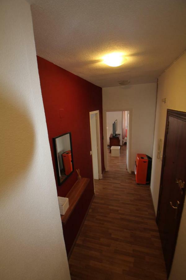 4 Bedrooms -Seneca Center Apartment لقنت المظهر الخارجي الصورة